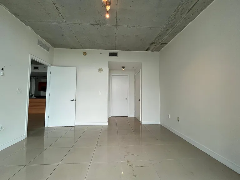 3301 NE 1st Ave #H1911 — Photo 6