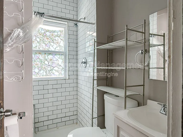3233 Charlotte St #2S — Photo 29