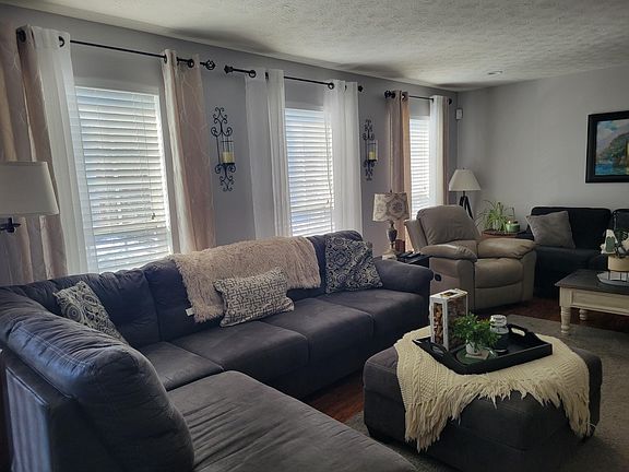 2nd image of 1511 Michael Dr
