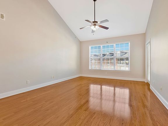 3rd image of 3201 Aspen Grove Dr APT E9