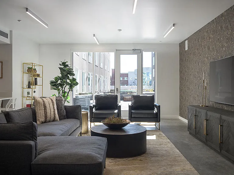 The Fowler Apartments — Photo 24