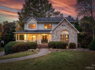 926 30th Avenue Ln NE, Hickory, NC 28601