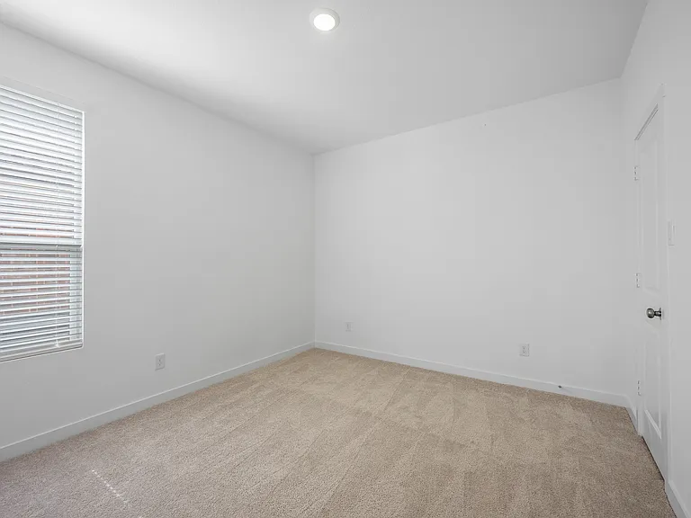 2500 Conroe Rd — Photo 18