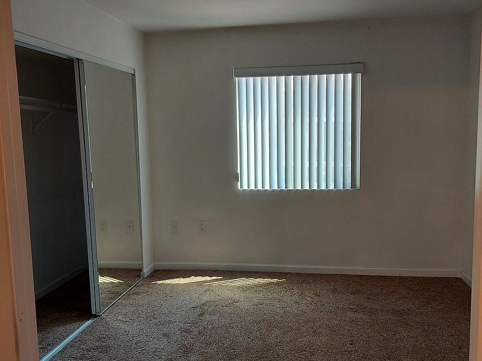 2nd image of 3319 Bagley Ave #6