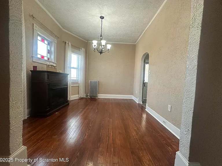 821 Maple St — Photo 3