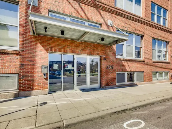 225 9th St E Unit 108, Saint Paul, MN 55101