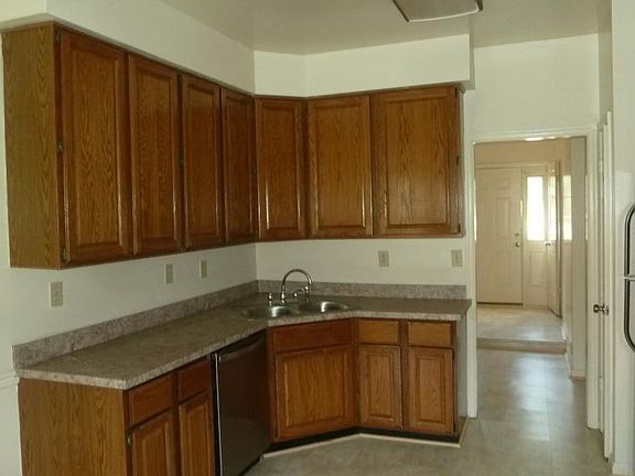 3rd image of 1004 Honeycutt Way