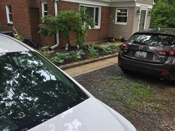 23613 Woodfield Rd, Gaithersburg, MD 20882