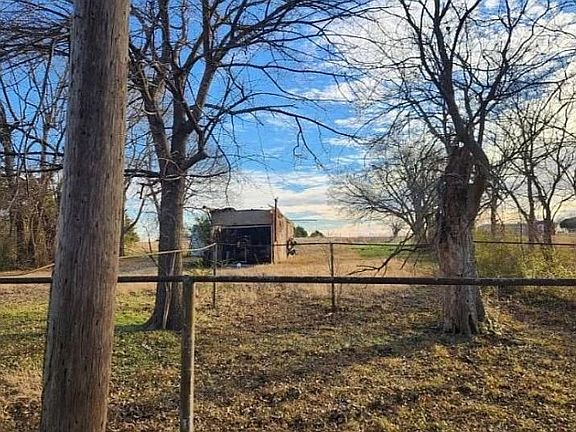 3rd image of 315 S Harmony Rd