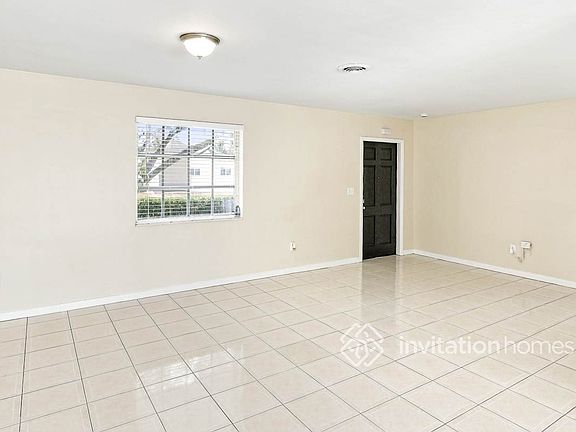 5th image of 15755 SW 105th Ct