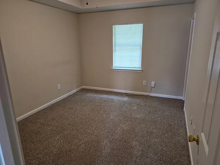 1157 S Bay St — Photo 5