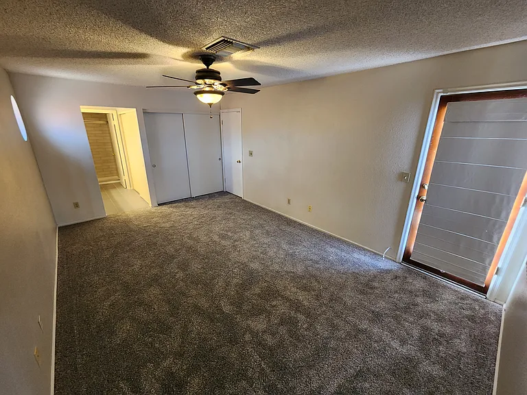 4118 E Woodland Dr — Photo 10