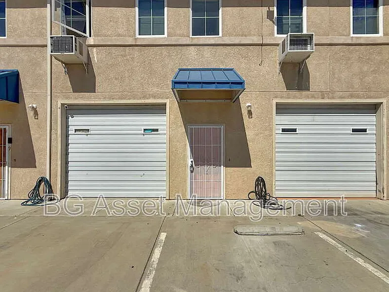 701 San Pablo Ave #10 — Photo 17