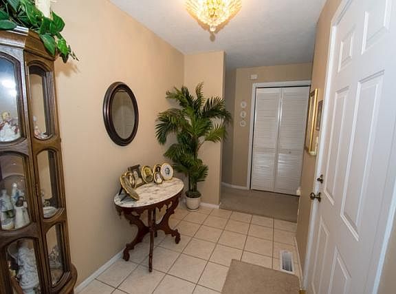 3rd image of 54155 Eastlake Dr