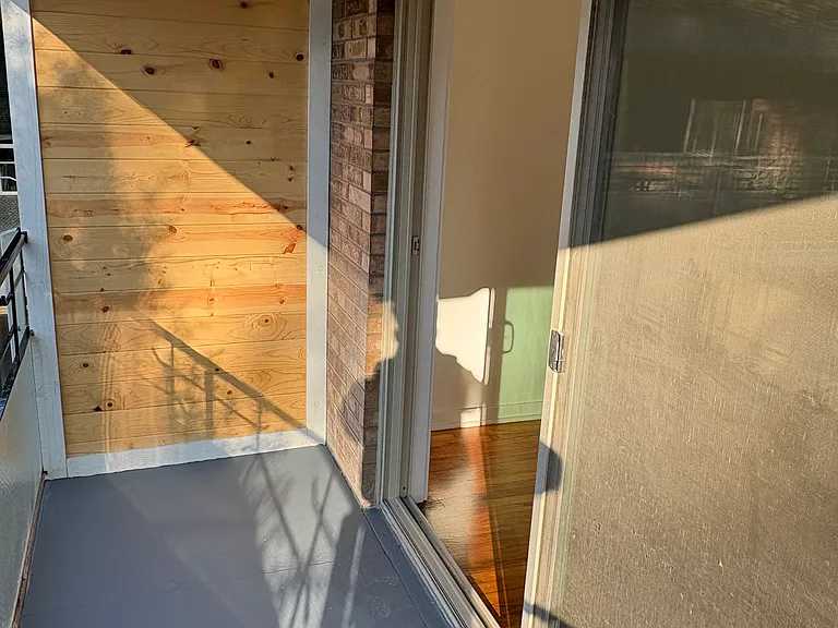 2345 Minor Ave E #17 — Photo 18