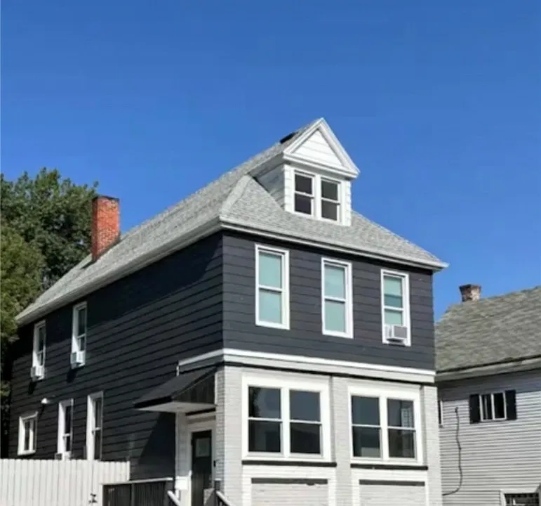 484 Grant St