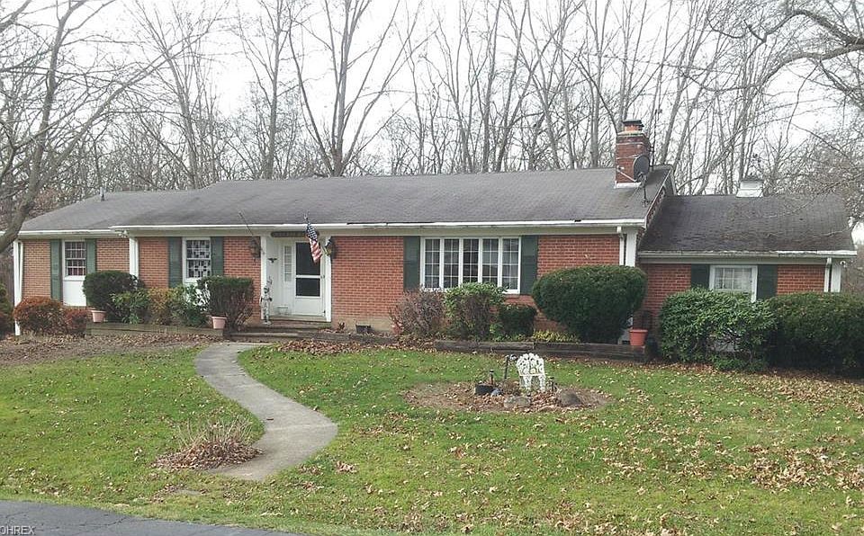 1st image of 444 Oak Manor Dr