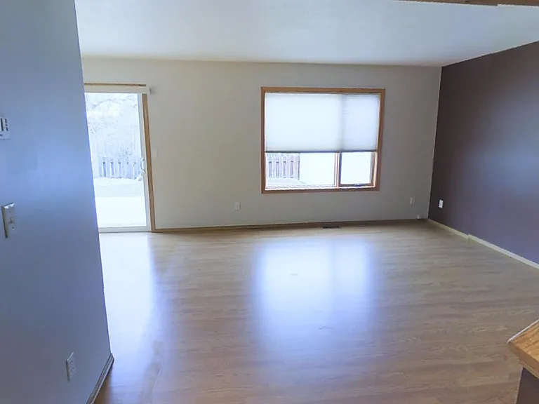413 N 19th Ave — Photo 10