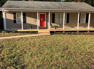 119 Redbud Ln, South Hill, VA 23970