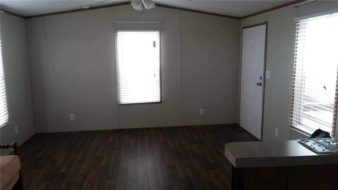 1 bed, 1.0 bath, 616 sqft, $795 — Photo 3