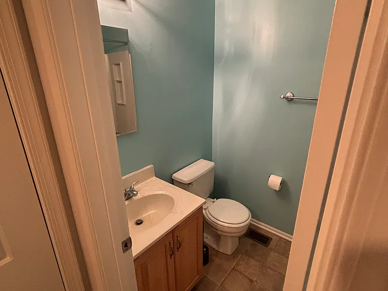 1568 S Coventry Ln — Photo 15