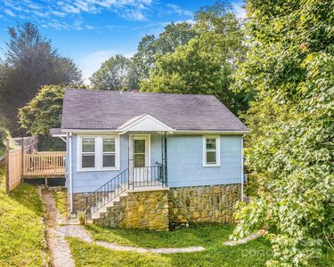 99 Little Oak St, Canton, NC, 28716