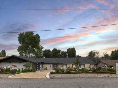 966 Calle Las Trancas, Thousand Oaks, CA, 91360