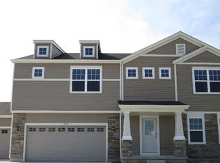 8736 Mallard Ln, Saint John, IN 46373