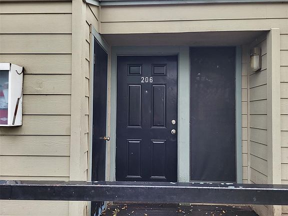 2nd image of 2612 San Pedro St APT 206