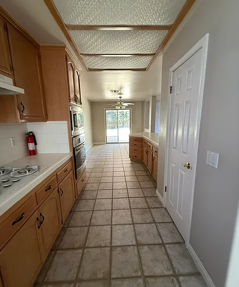 10406 Attleboro Ave — Photo 21