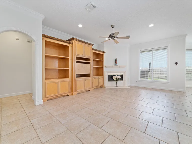 13311 Duke Of York Ln — Photo 5