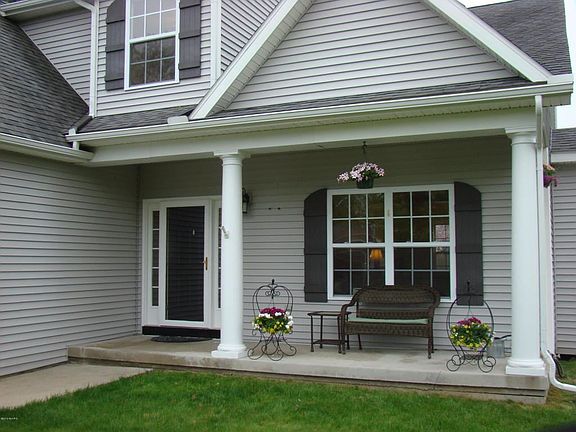 3rd image of 8438 Engelwood Ave