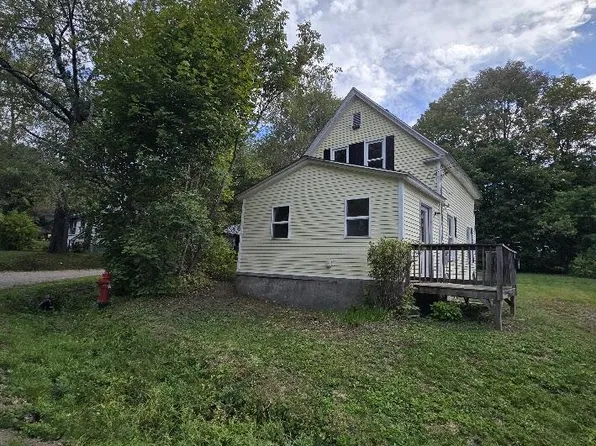 111 Prospect Street, Dexter, ME 04930