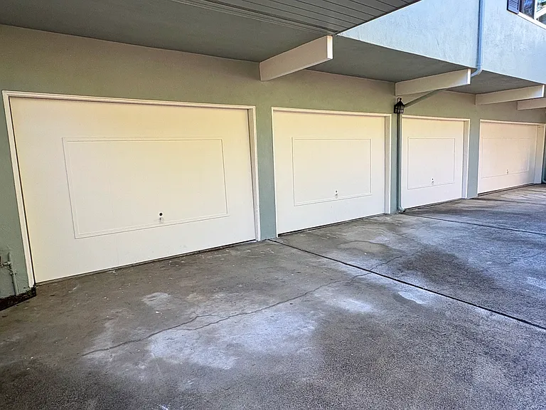 Single car garage
