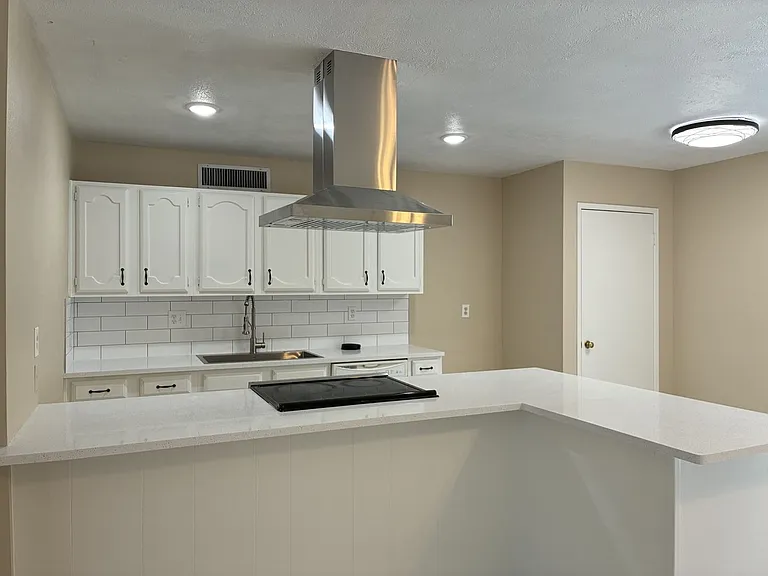 2715 Kingfisher Dr — Photo 8