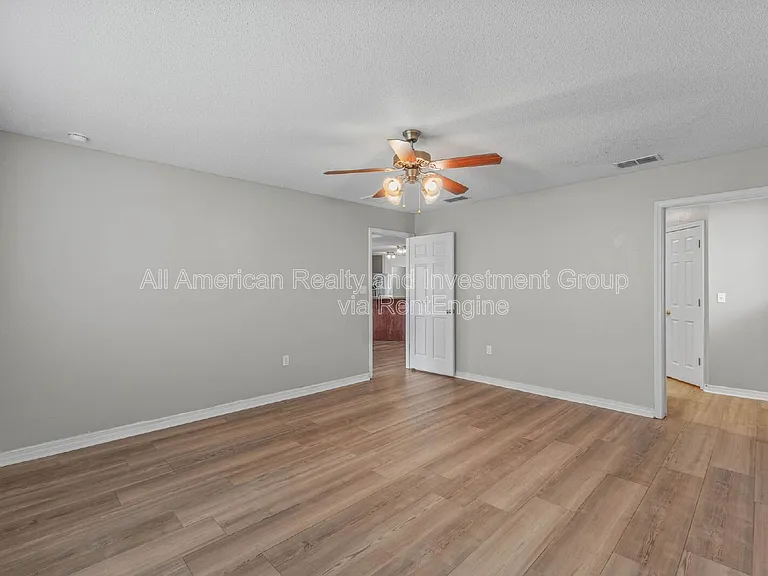 203 Citadel Ln — Photo 24