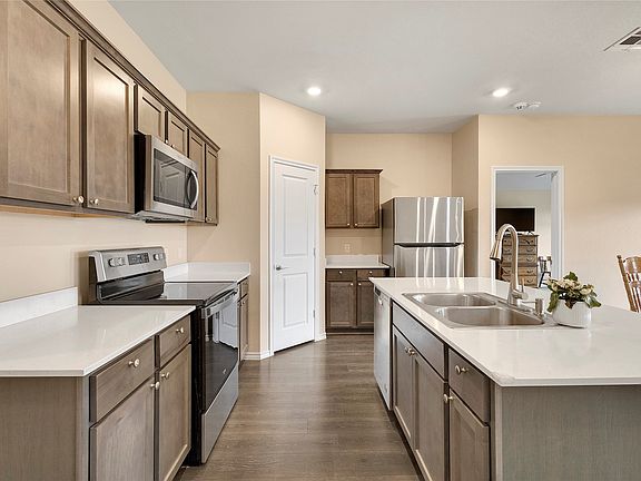 2nd image of 2122 Berrywood Dr