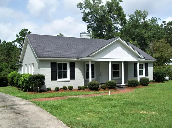 603 Chester Ave N, Douglas, GA 31533