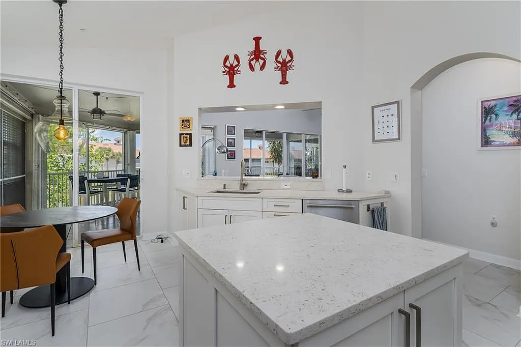 4 bed, 2.5 bath, 2133 sqft, $6,500 — Photo 4