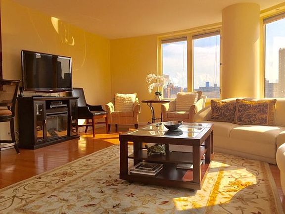 5th image of 330 E 38th St APT 20D