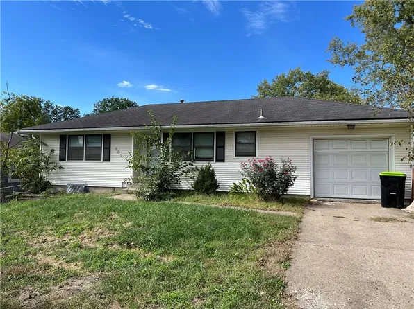 502 NW Central St, Lees Summit, MO 64063