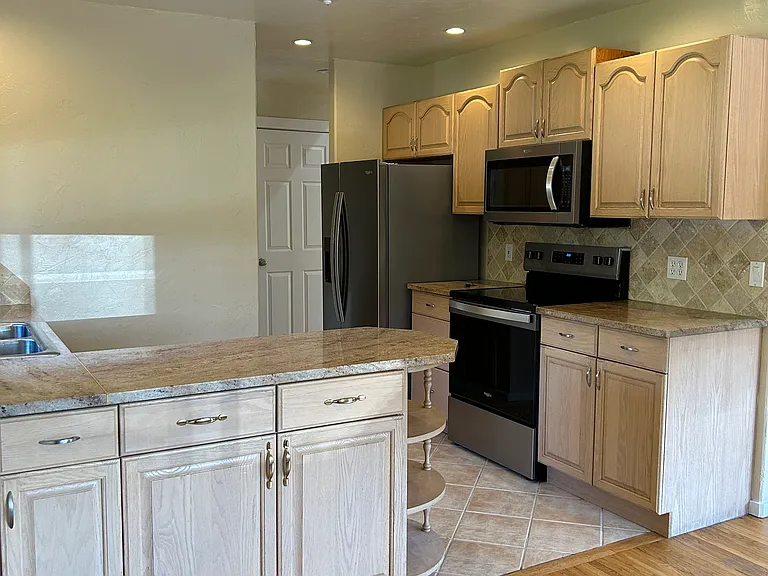 32 Alpine Rd #32A — Photo 36