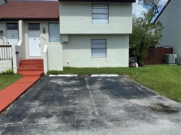 562 NW 98th Ct #562, Miami, FL 33172