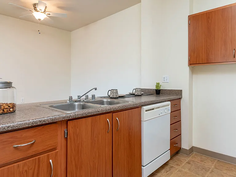 Center Pointe | Two Bedroom Kitchen