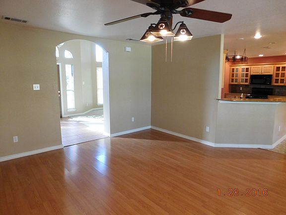 4th image of 275 Meadow Ln