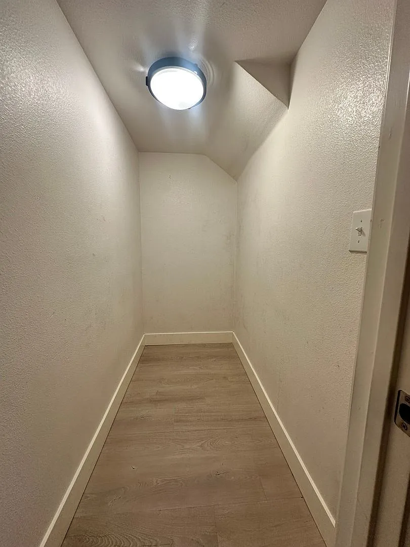 1131 Warren St & 1524 Willow - 1534 Willow #D — Photo 3