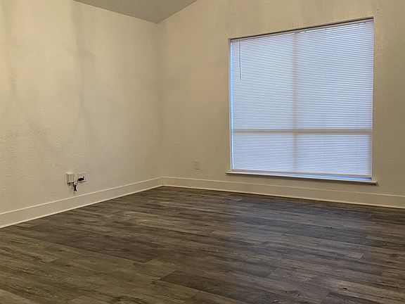 5th image of 5130 Milton Dr