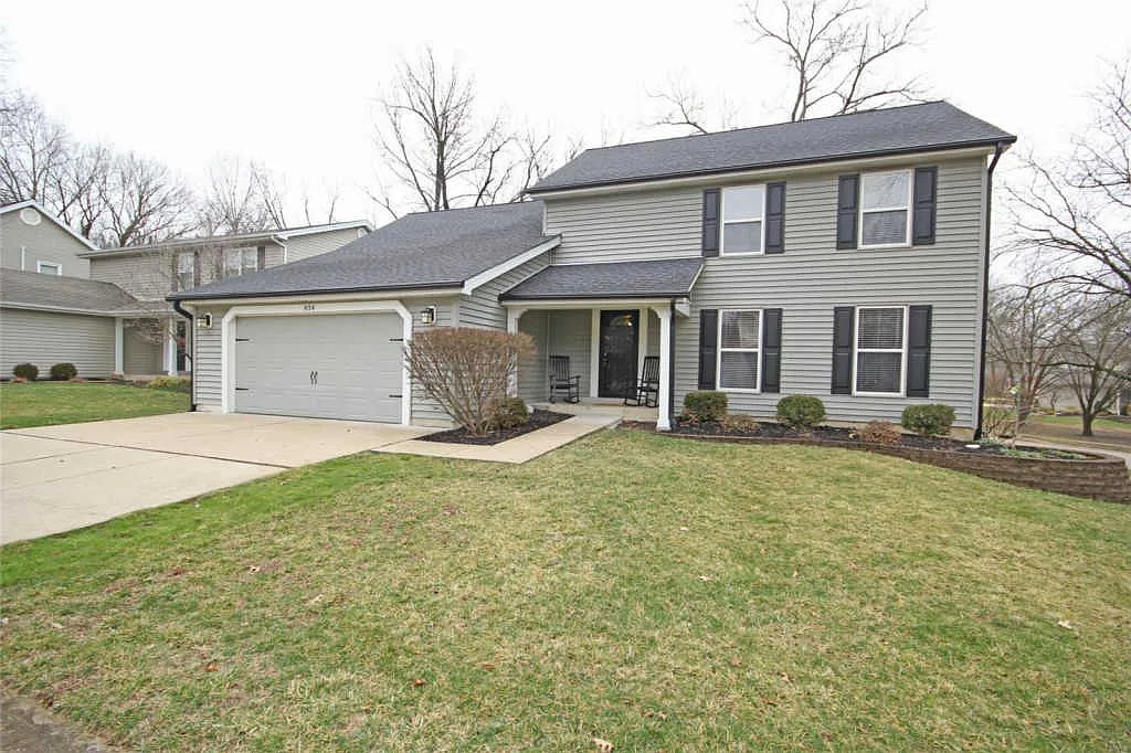 834 Weatherwood Dr photo 1