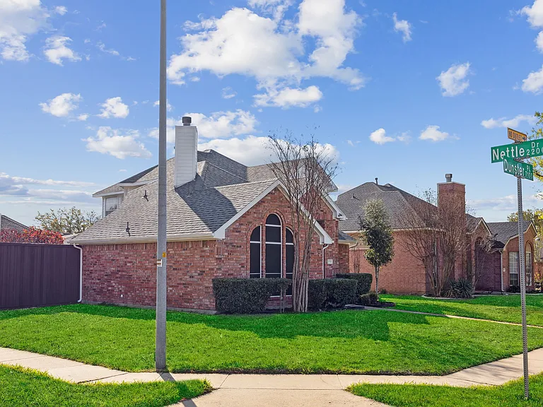 7116 Dunster Pl — Photo 3