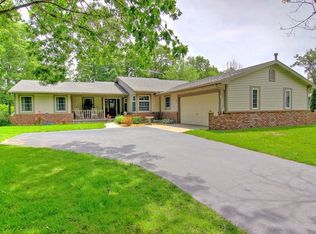 11105 West Dr, Demotte, IN 46310